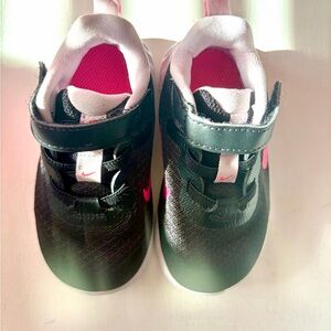 Nike Kids Black Sneakers with Pink Accents - Velcro Strap